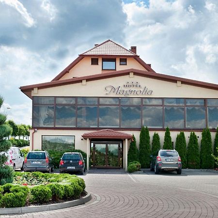 Hotel Magnolia Sitkowka-Nowiny Екстериор снимка
