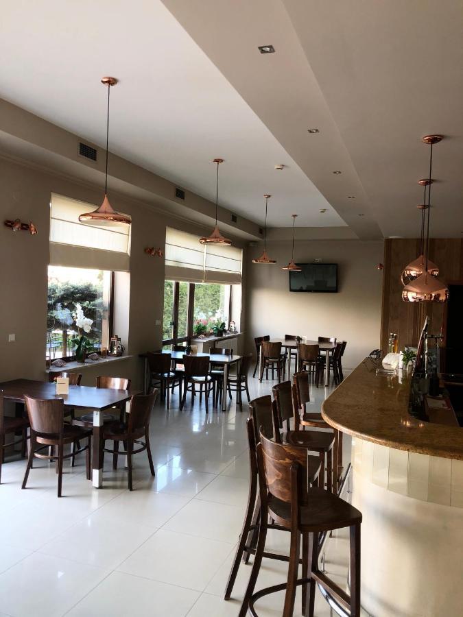 Hotel Magnolia Sitkowka-Nowiny Екстериор снимка