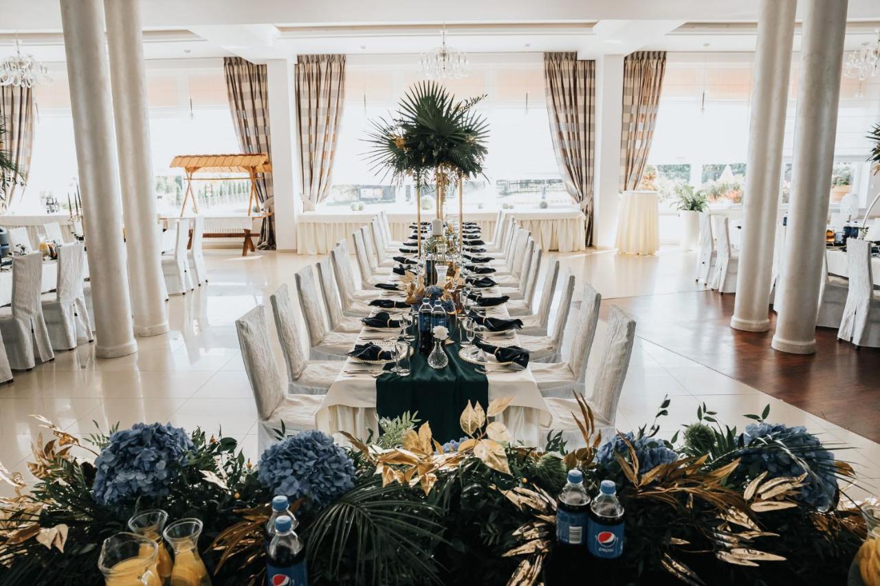 Hotel Magnolia Sitkowka-Nowiny Екстериор снимка